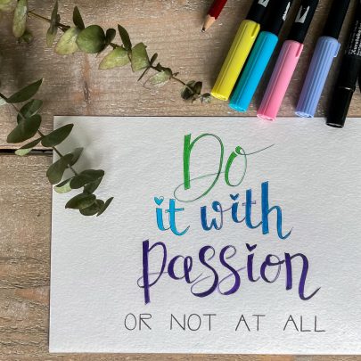 Creatief in workshops MadeByFem Friesland Handletteren eigen post maken voor beginners letteren handlettering brushlettering lettering tombow